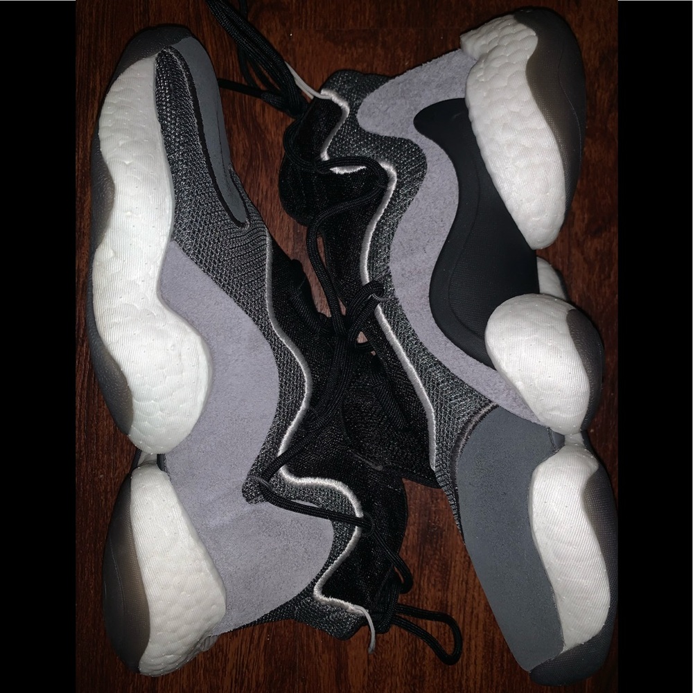 Adidas size 7.5 (men's)
